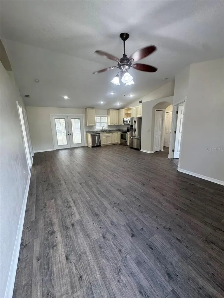 40751 W 4th Avenue Umatilla FL 32784