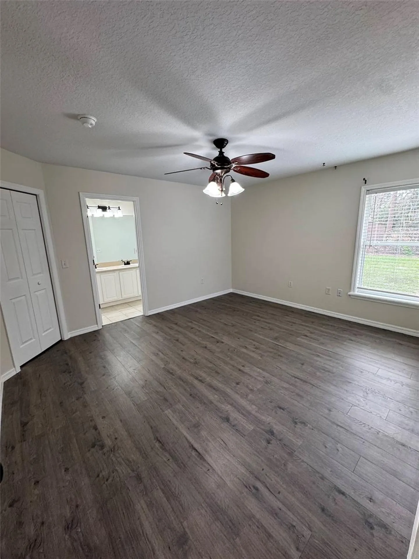 40751 W 4th Avenue Umatilla FL 32784