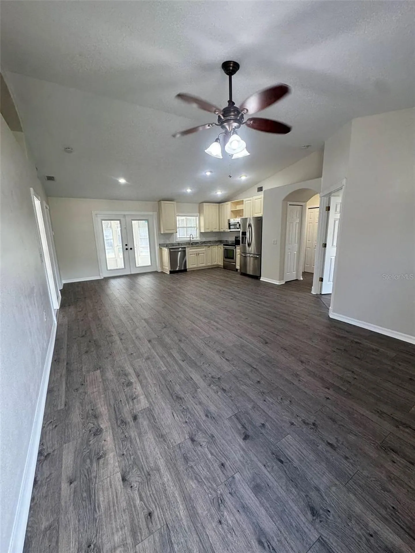 40751 W 4th Avenue Umatilla FL 32784