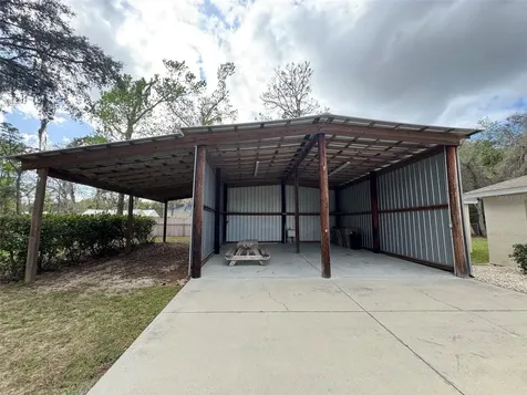 40751 W 4th Avenue Umatilla FL 32784
