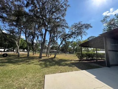 40751 W 4th Avenue Umatilla FL 32784