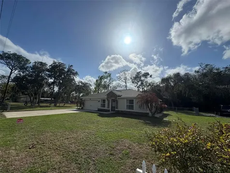 40751 W 4th Avenue Umatilla FL 32784