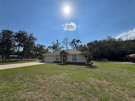 40751 W 4th Avenue Umatilla FL 32784