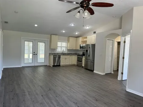 40751 W 4th Avenue Umatilla FL 32784
