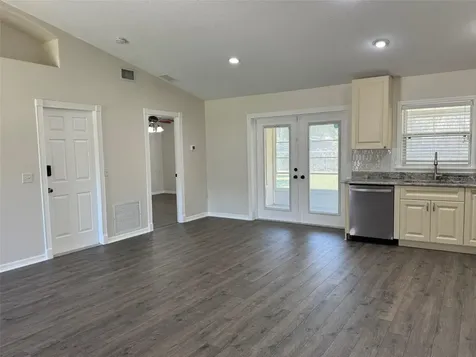 40751 W 4th Avenue Umatilla FL 32784