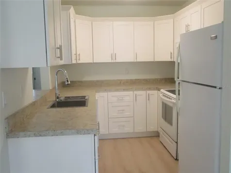 511 Finsbury Circle Sun City Center FL 33573