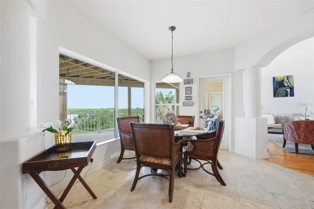 2017 Harbour Watch Circle Tarpon Springs FL 34689