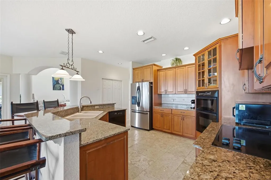 2017 Harbour Watch Circle Tarpon Springs FL 34689