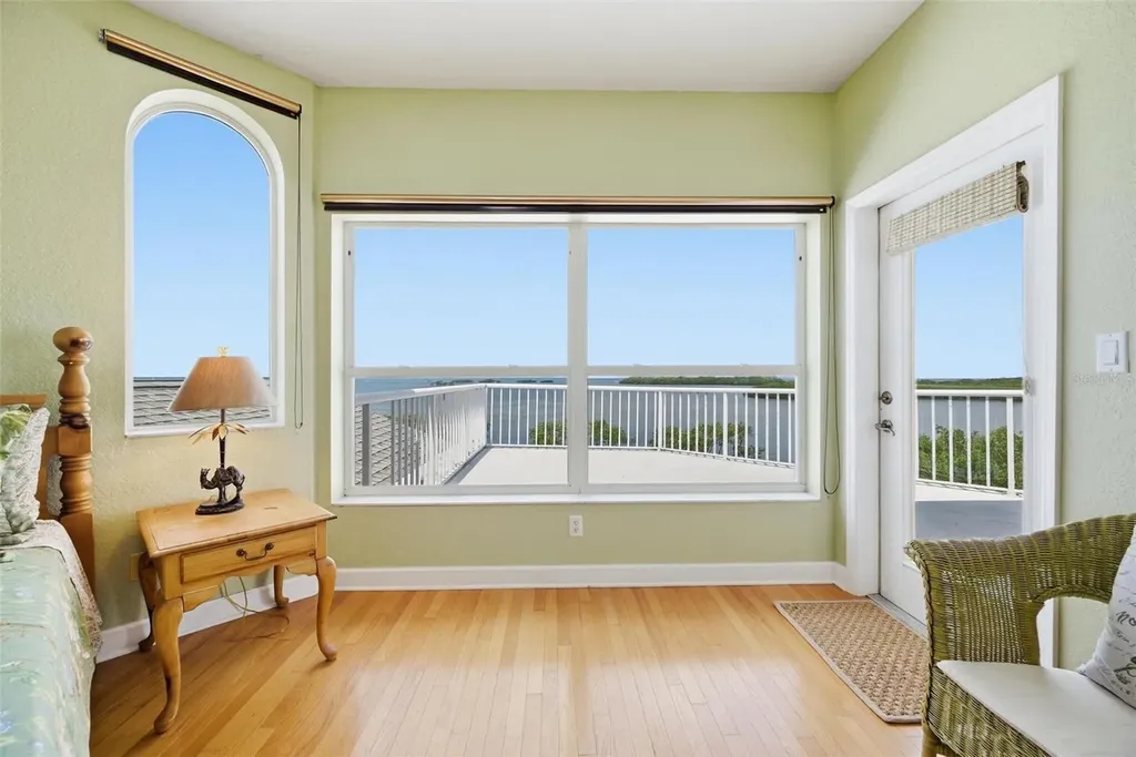 2017 Harbour Watch Circle Tarpon Springs FL 34689