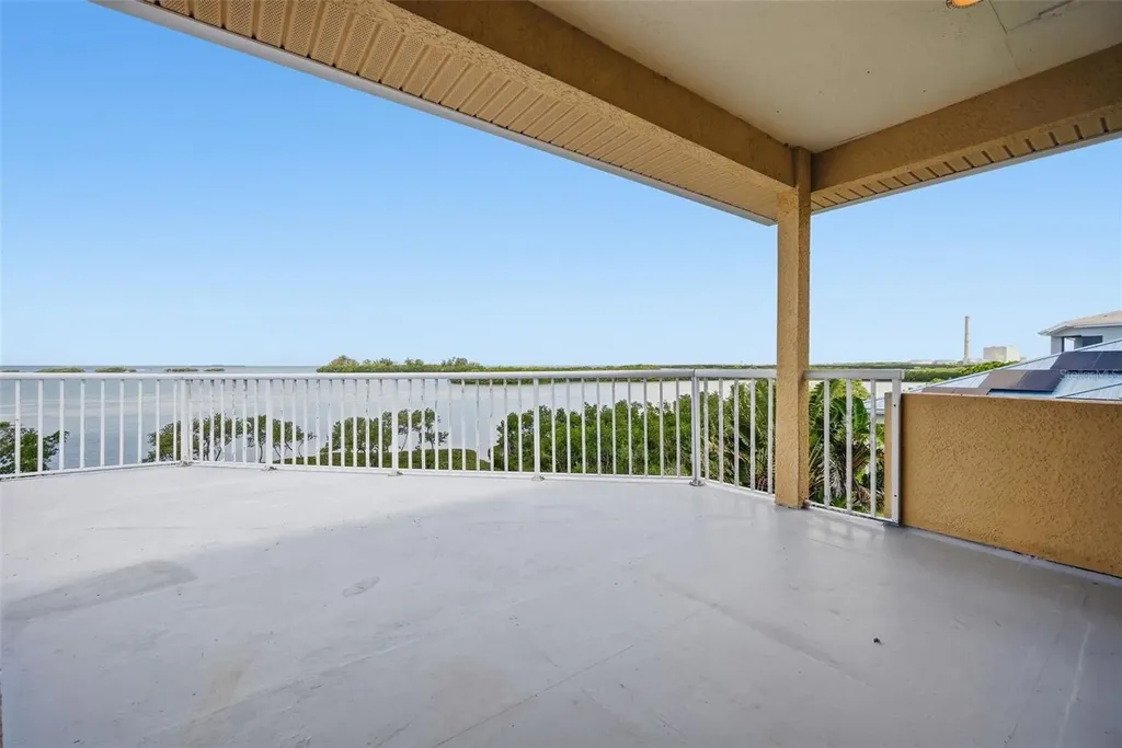 2017 Harbour Watch Circle Tarpon Springs FL 34689