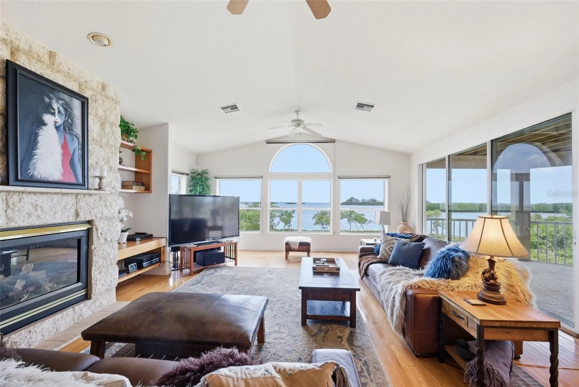 2017 Harbour Watch Circle Tarpon Springs FL 34689
