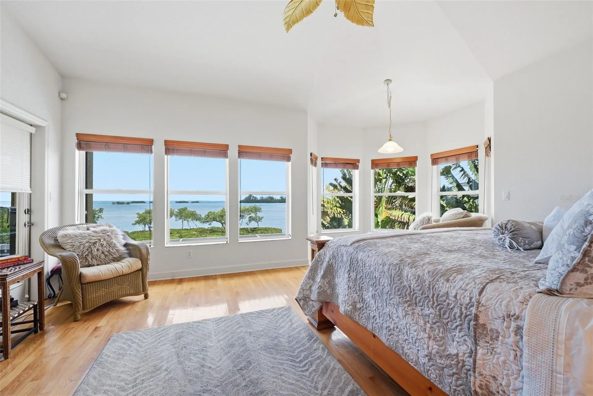 2017 Harbour Watch Circle Tarpon Springs FL 34689