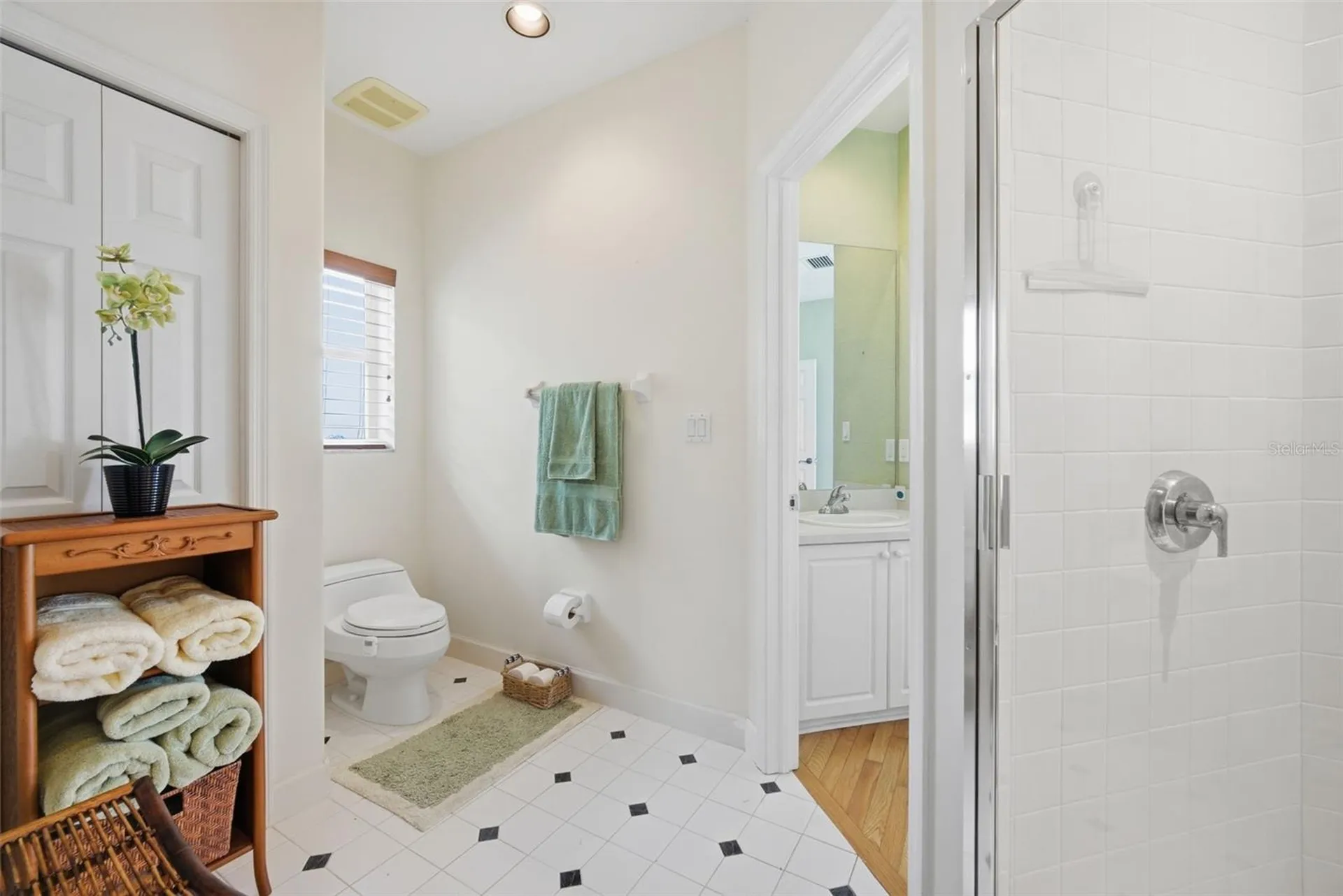 2017 Harbour Watch Circle Tarpon Springs FL 34689