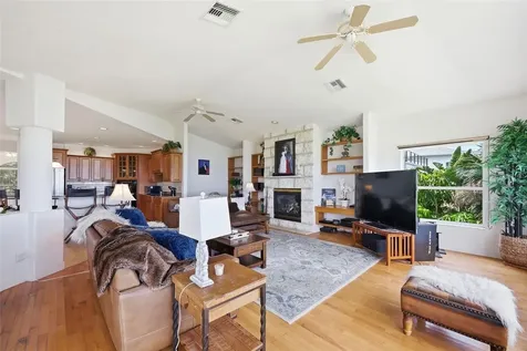 2017 Harbour Watch Circle Tarpon Springs FL 34689