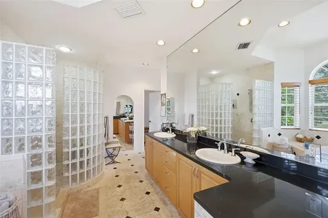 2017 Harbour Watch Circle Tarpon Springs FL 34689