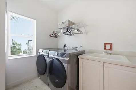2017 Harbour Watch Circle Tarpon Springs FL 34689