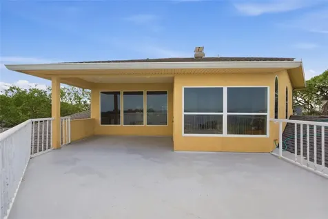 2017 Harbour Watch Circle Tarpon Springs FL 34689