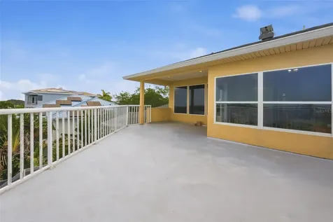 2017 Harbour Watch Circle Tarpon Springs FL 34689