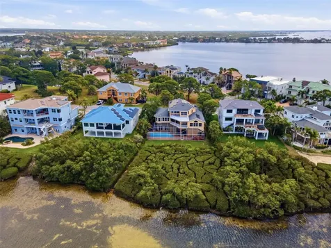 2017 Harbour Watch Circle Tarpon Springs FL 34689
