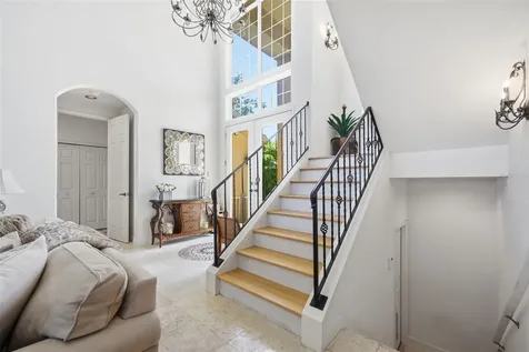 2017 Harbour Watch Circle Tarpon Springs FL 34689