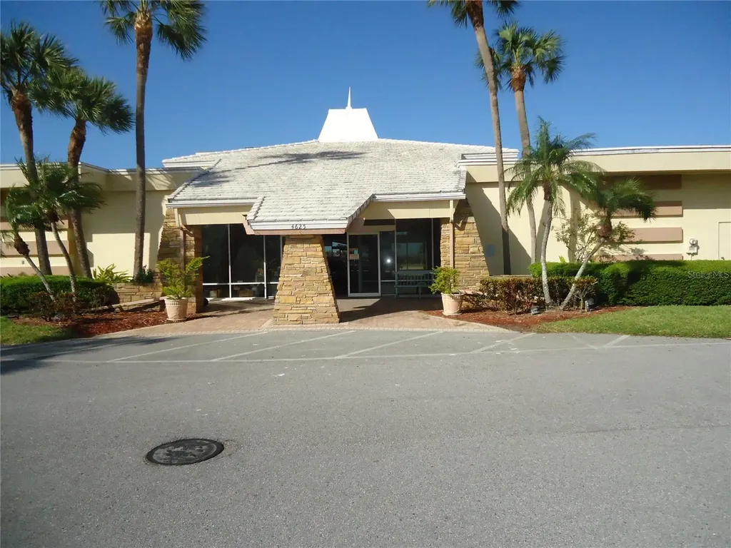 4550 Cove Circle Madeira Beach FL 33708