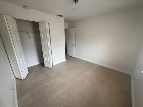 7517 Lakeshore Drive Tampa FL 33604