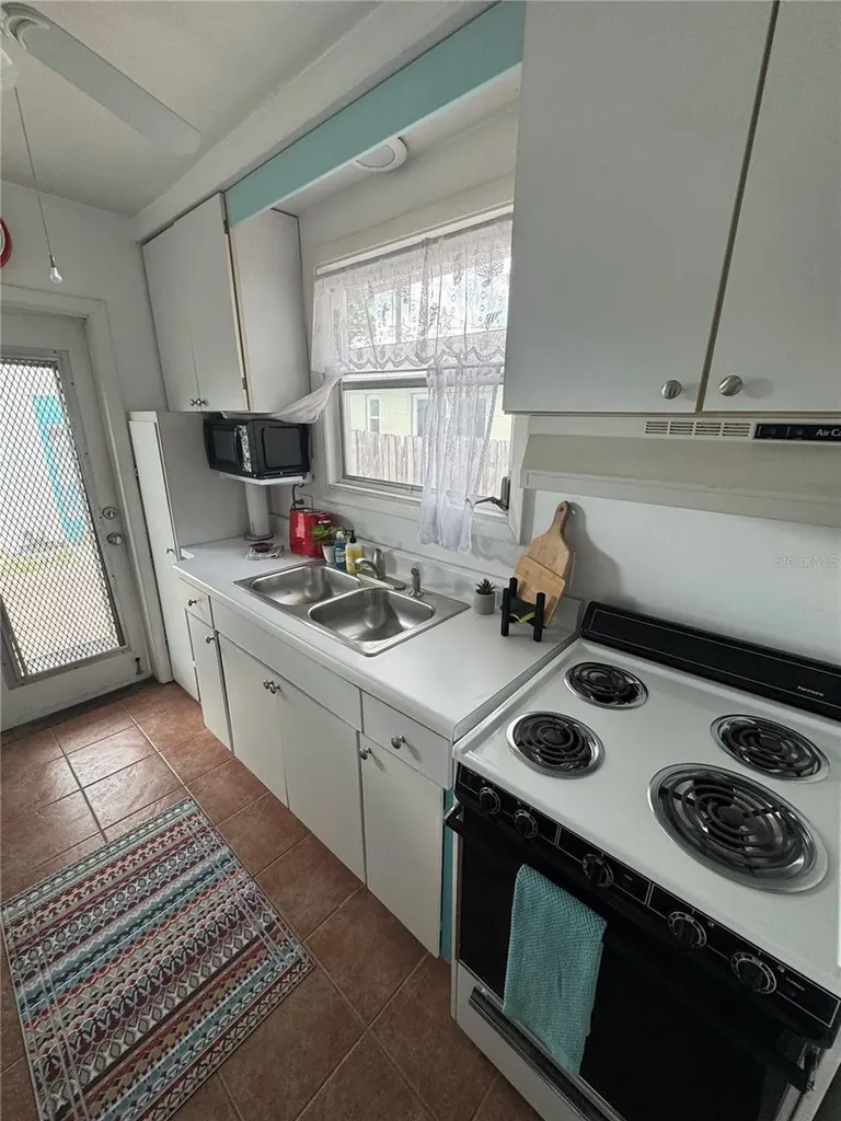 2907 Clinton Street S Gulfport FL 33707