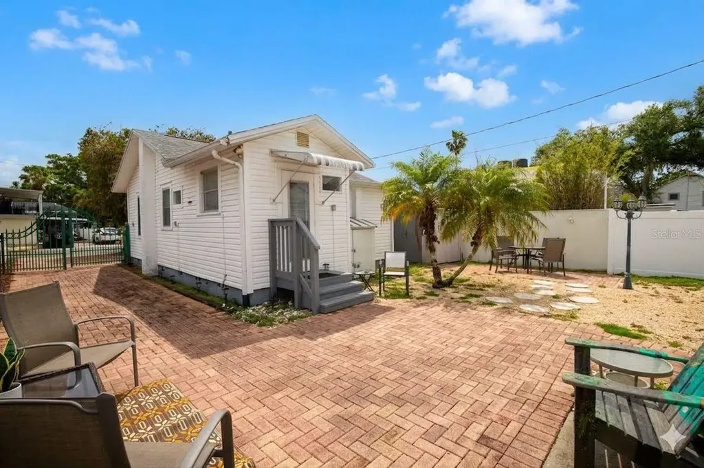2907 Clinton Street S Gulfport FL 33707