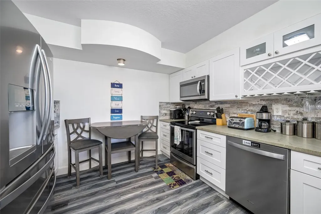 5701 Bahia Del Mar Circle St Petersburg FL 33715