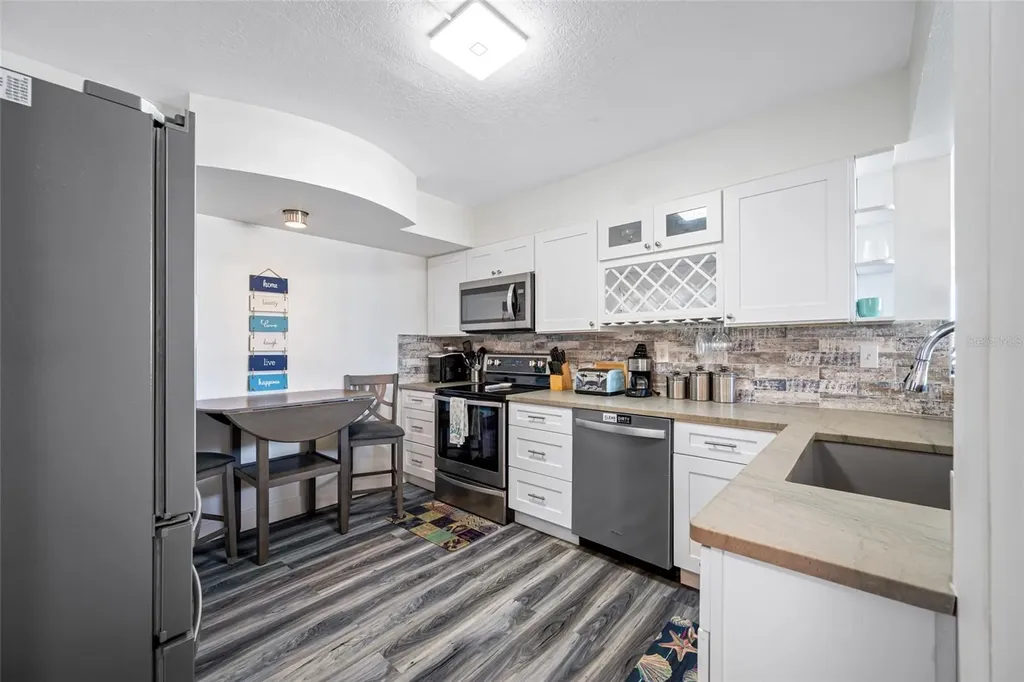 5701 Bahia Del Mar Circle St Petersburg FL 33715