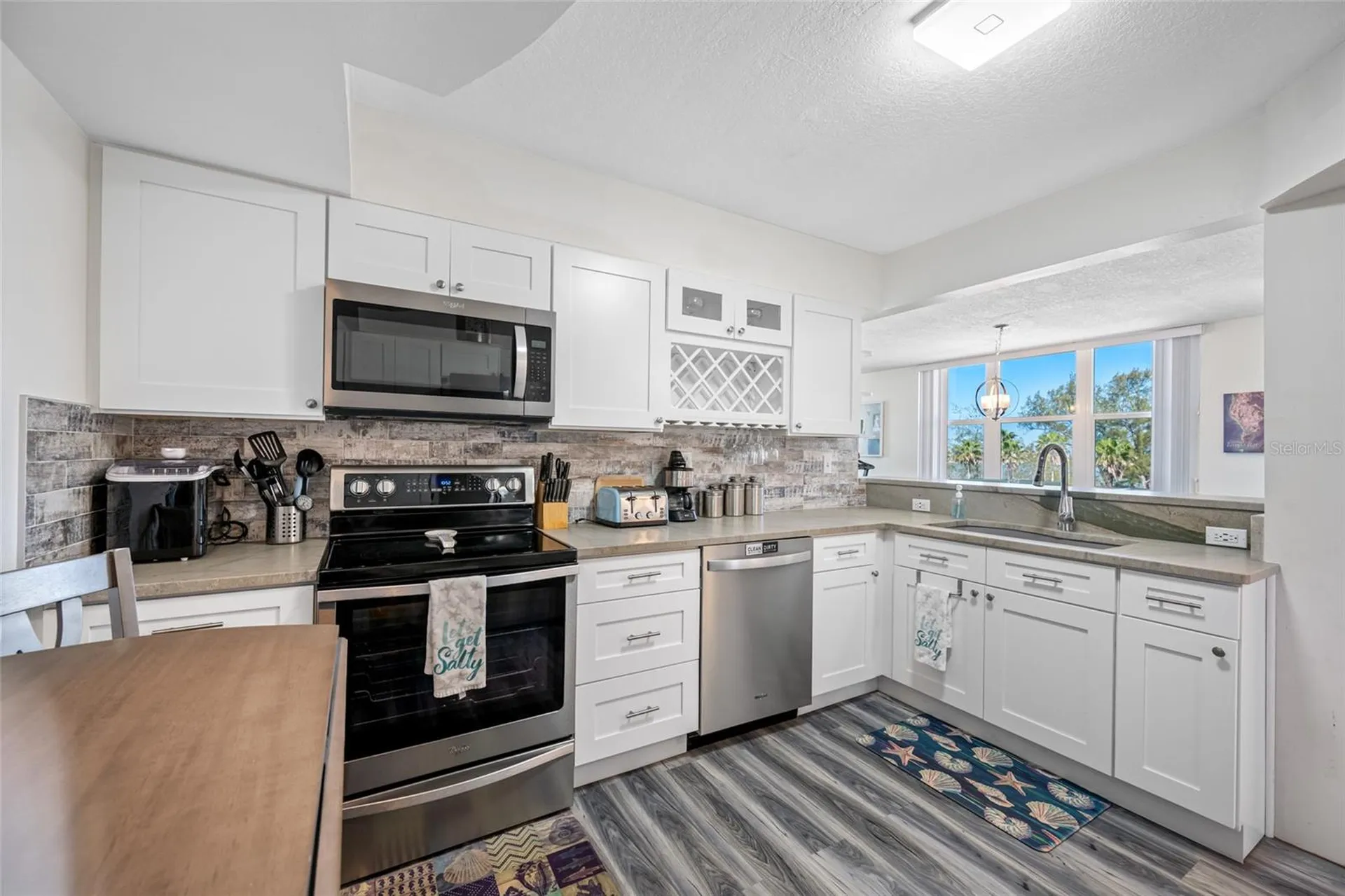 5701 Bahia Del Mar Circle St Petersburg FL 33715