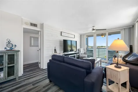 5701 Bahia Del Mar Circle St Petersburg FL 33715