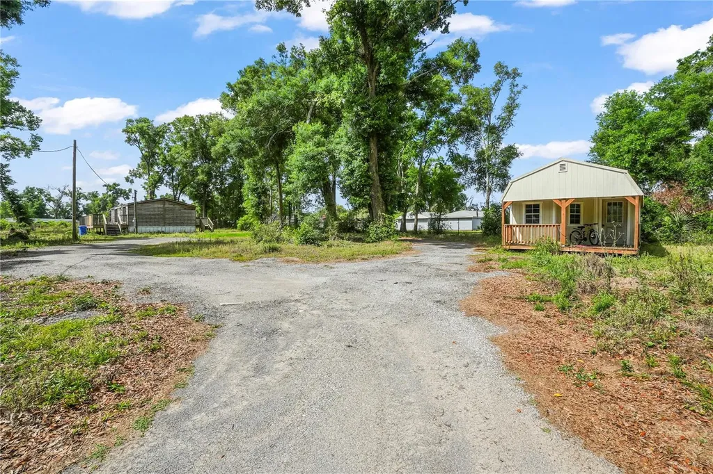 128 Pernell Johnson Drive Seffner FL 33584