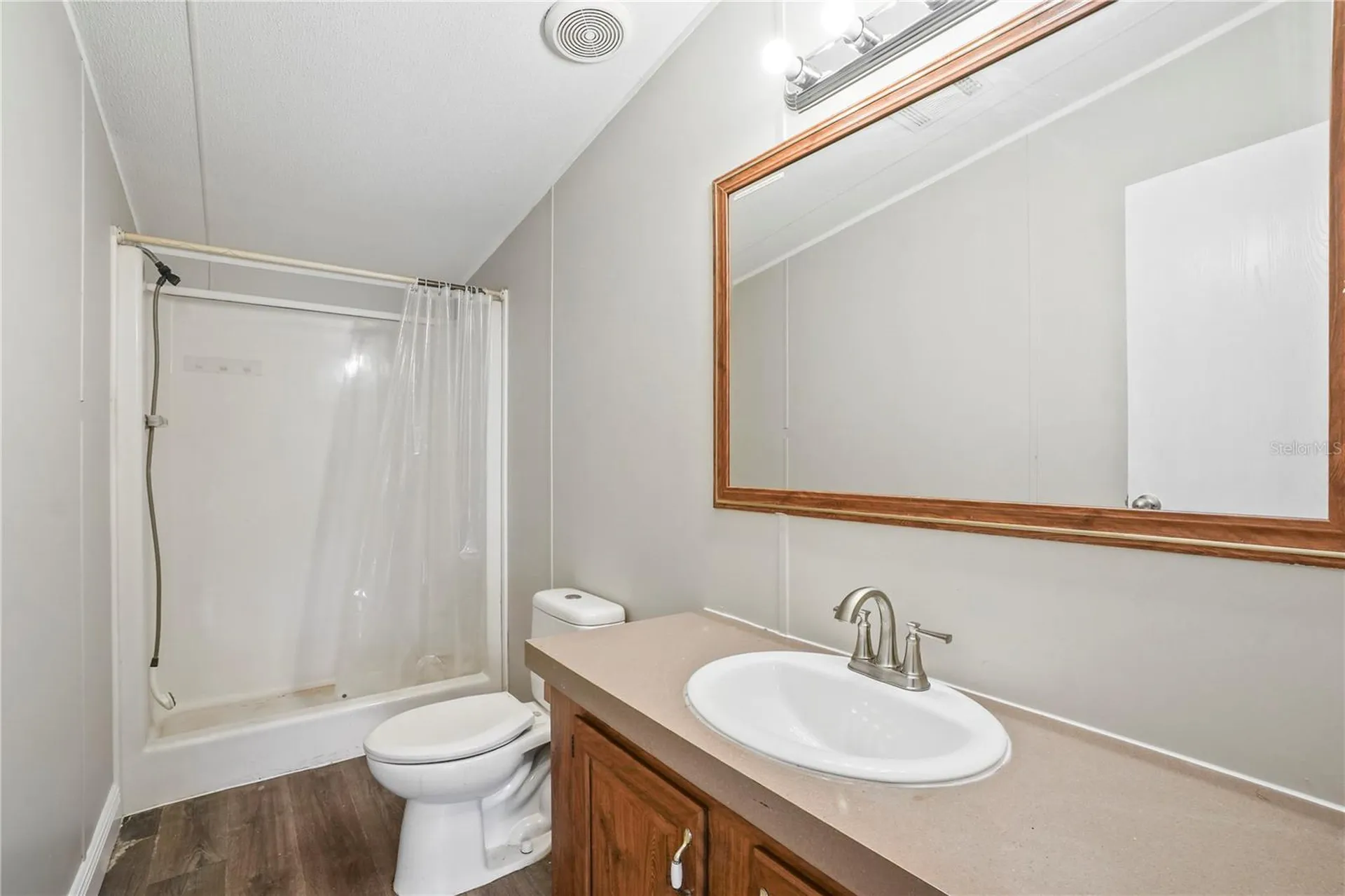 128 Pernell Johnson Drive Seffner FL 33584