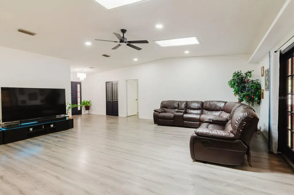 5402 Swallow Drive Land O Lakes FL 34639