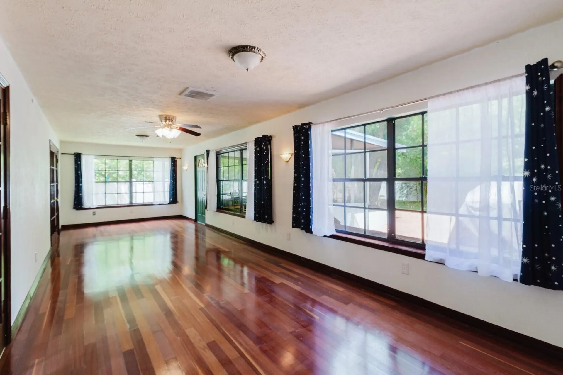 5402 Swallow Drive Land O Lakes FL 34639