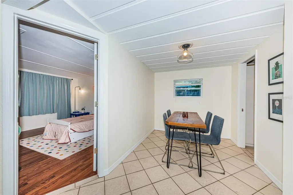 7101 13th Street N St Petersburg FL 33702