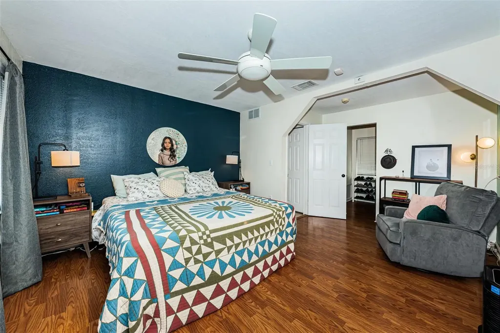 7101 13th Street N St Petersburg FL 33702
