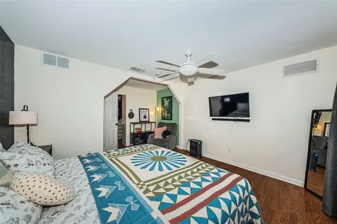 7101 13th Street N St Petersburg FL 33702