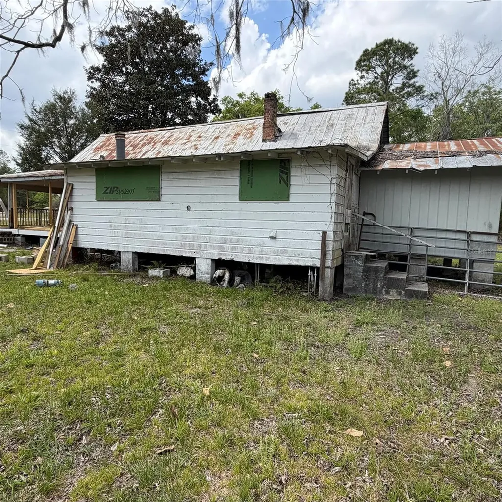 10033 SW County Road 225 Starke FL 32091