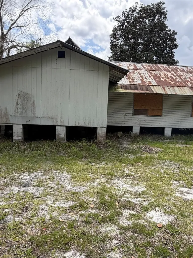 10033 SW County Road 225 Starke FL 32091