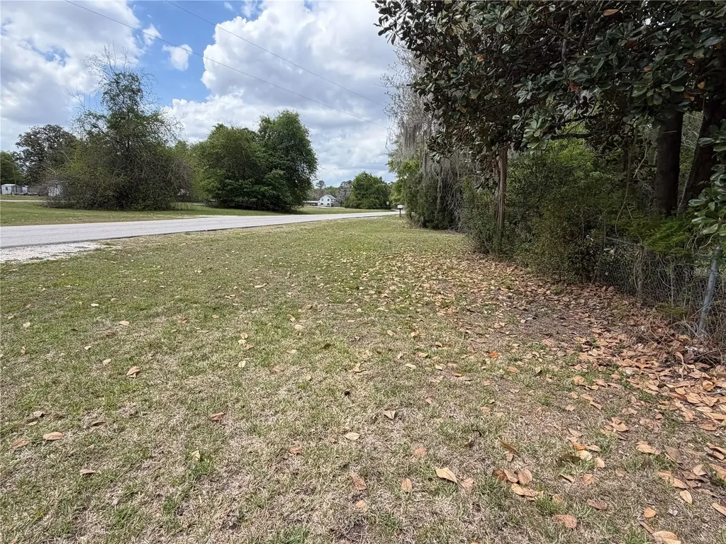 10033 SW County Road 225 Starke FL 32091