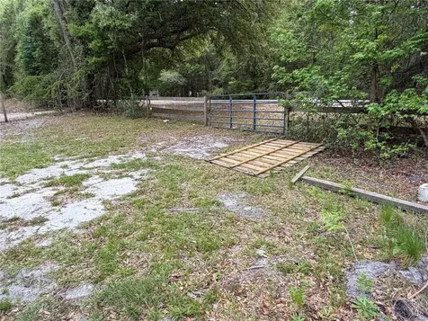 10033 SW County Road 225 Starke FL 32091
