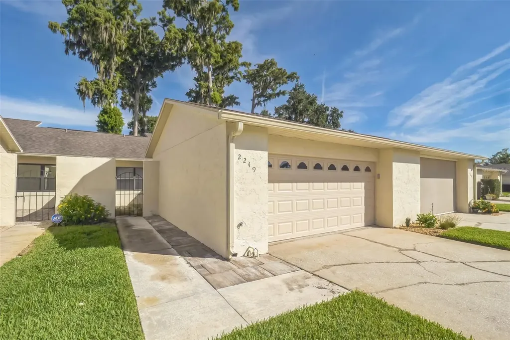 2249 Cypress Cove Drive Tavares FL 32778