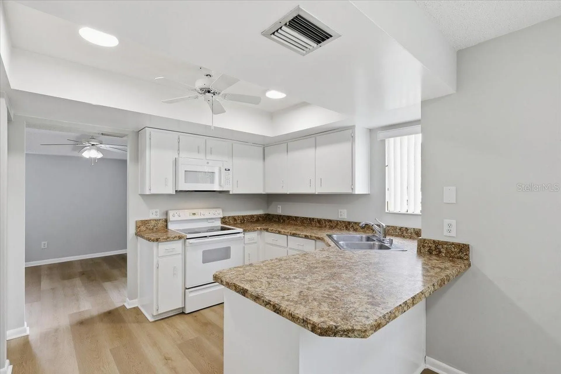 27 Oxford Lane Palm Coast FL 32137