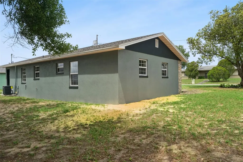 1109 Valencia Avenue Haines City FL 33844