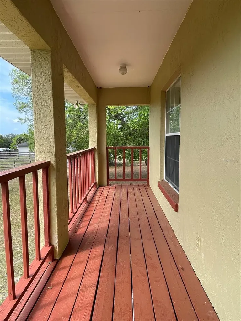 15121 SE 175th Street Weirsdale FL 32195