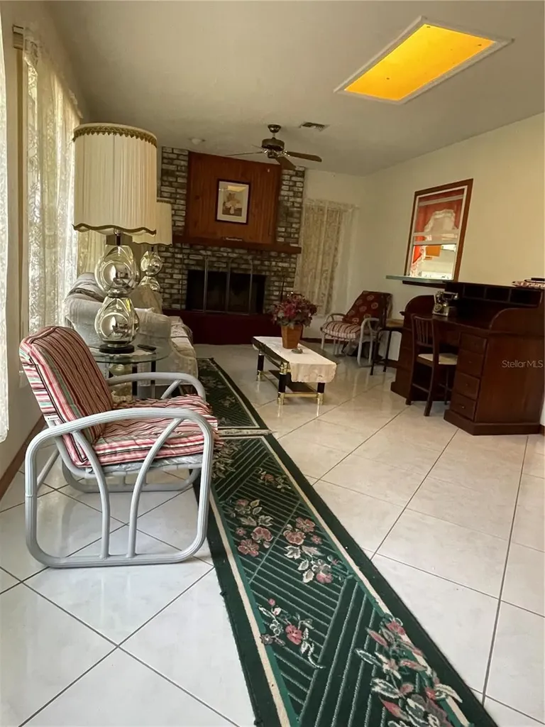 15121 SE 175th Street Weirsdale FL 32195
