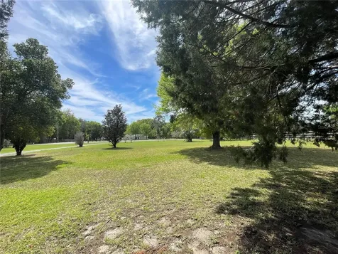 15121 SE 175th Street Weirsdale FL 32195