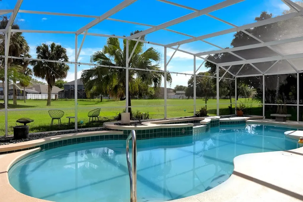 2735 Scarborough Drive Kissimmee FL 34744